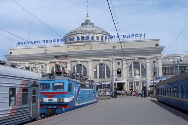 Знову трохи більше третини: Одеській залізниці недоплачують компенсації за перевезення пільговиків