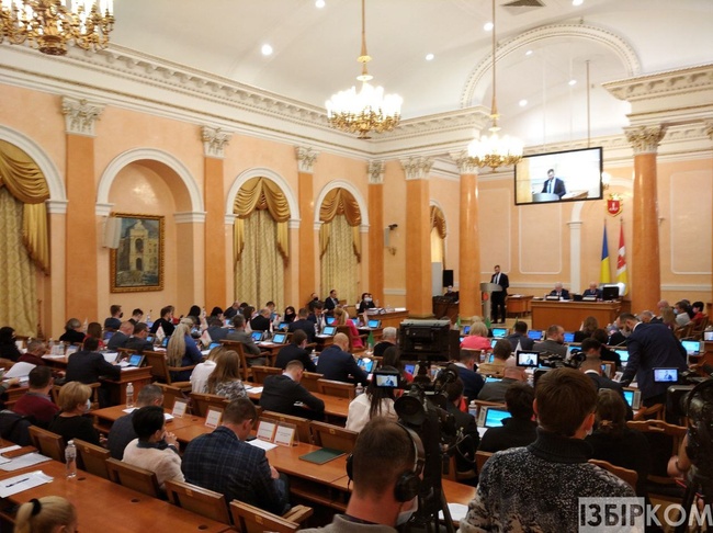 Одеська міська рада вчасно оприлюднила лише половину проєктів рішень завтрашньої сесії