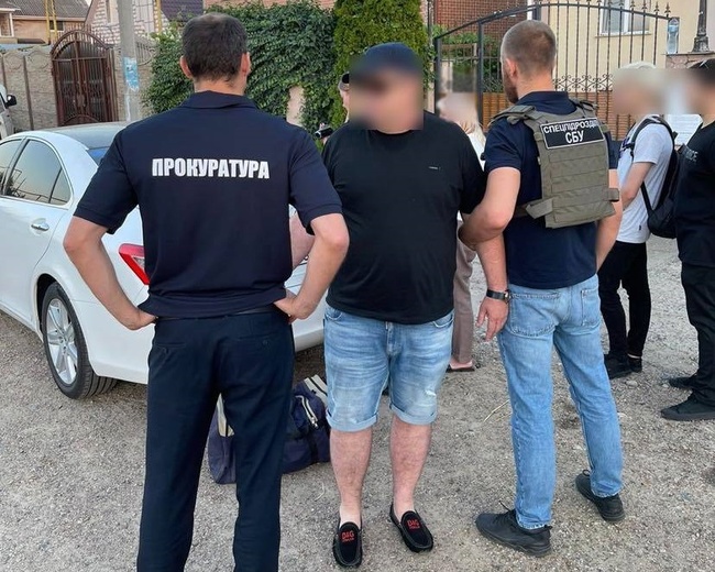 На Одещині працівника міграційної служби підозрюють у переправці ухилянтів через кордон