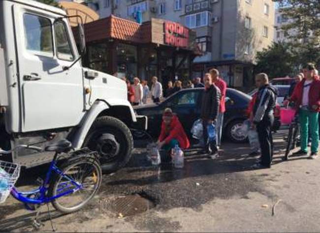 Воду в Черноморске планируют включить ночью