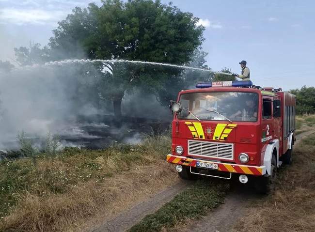 Наслідки обстрілів / Фото: ДСНС України в Херсонській області