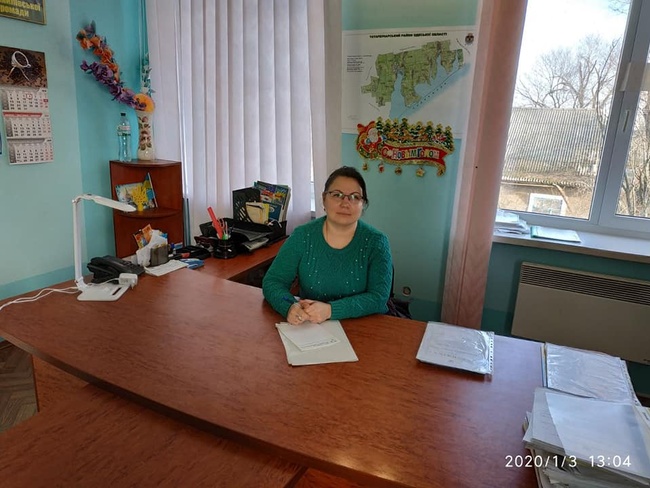 Суд во второй раз восстановил в должности главу Тузловской громады: она уже приступила к работе
