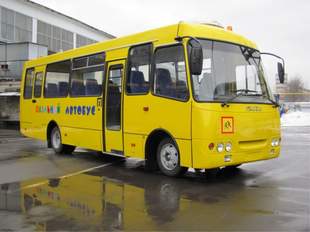 In Kherson region, a school bus was purchased on the fourth attempt and for 200 thousand cheaper