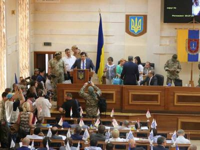 Депутаты Одесского облсовета не смогли отменить собственное решение, раскритикованное президентом 