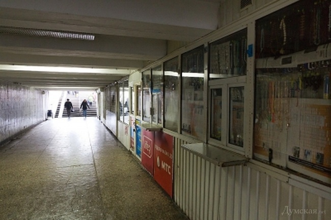 Частная фирма не собирается оборудовать пандусы в подземных переходах возле одесского вокзала
