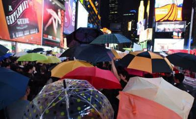 В Гонконге впервые после "революции зонтиков" проходят выборы