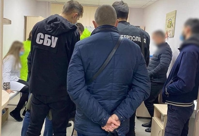 В Одесі затримали фальсіфікаторів COVІD-сертифікатів