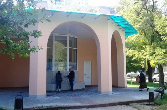 Бювет в Михайловском сквере открыли после ремонта