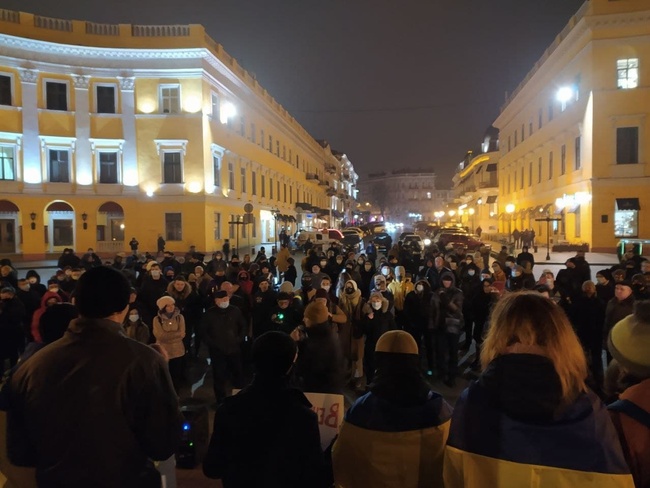 Прихильники Стерненка влаштували акцію протесту біля пам'ятника Дюку в Одесі