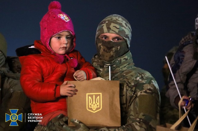 Українці, які перебували у сирійських таборах, повернулися додому