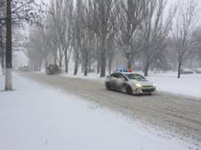 Снегопад в Одессе: транспорт ходит редко, но коллапса нет