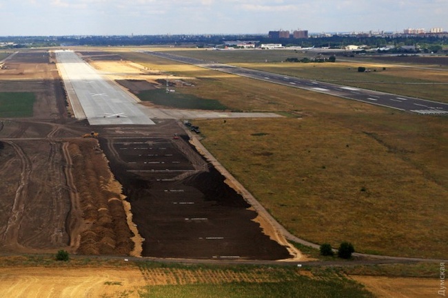 Комунальні рештки одеського аеропорту планують віддати державі