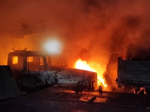 Херсонські рятувальники загасили пожежу, що сталася внаслідок обстрілу окупантів