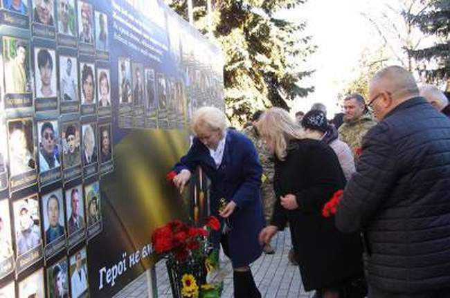 В Одесской области появились два мемориала Героям Небесной Сотни