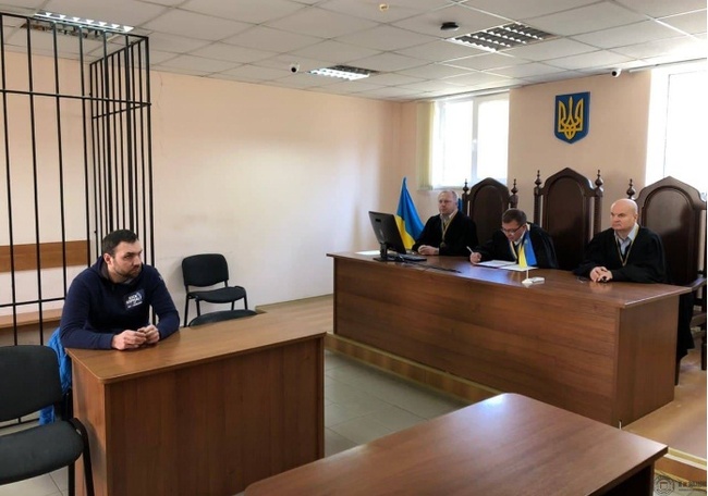 Экс-главу Захаровской РГА осудили на три года за выписывание себе надбавок к зарплате
