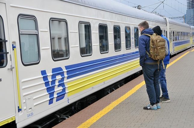 «Укрзализныця» назначила дополнительные поезда из Одессы к 8 марта