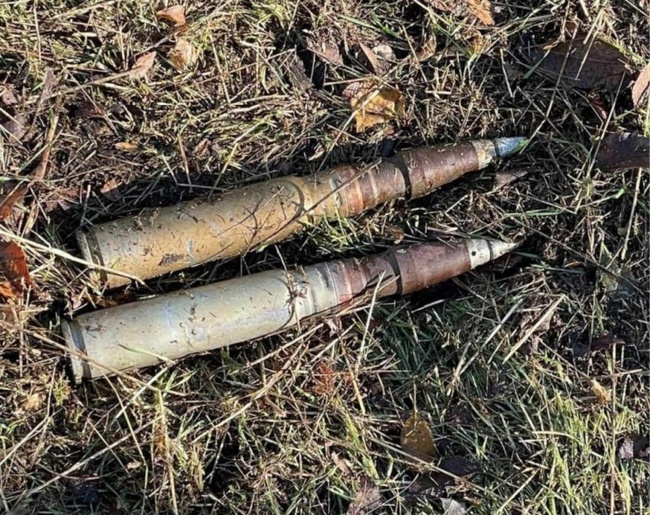 В одному зі скверів Миколаєва знайшли снаряди, що не розірвалися