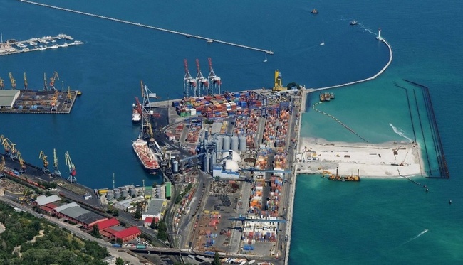 Морські порти України з початку року обробили понад 90 мільйонів тонн вантажів