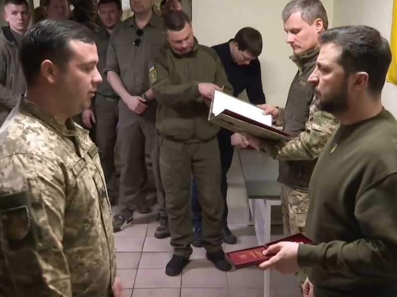 Президент України нагородив військових на Херсонщині