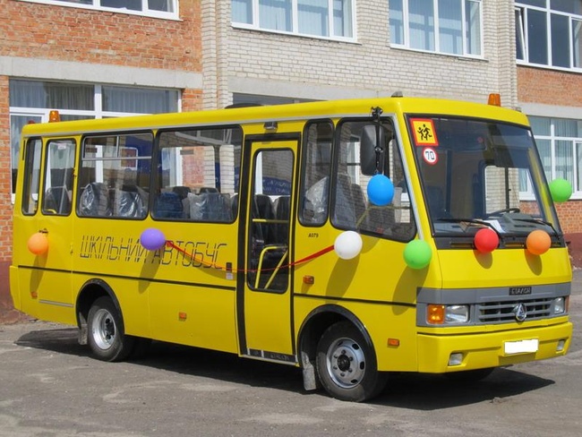 В Одесской области пополнили школьный автопарк 14 новыми автобусами