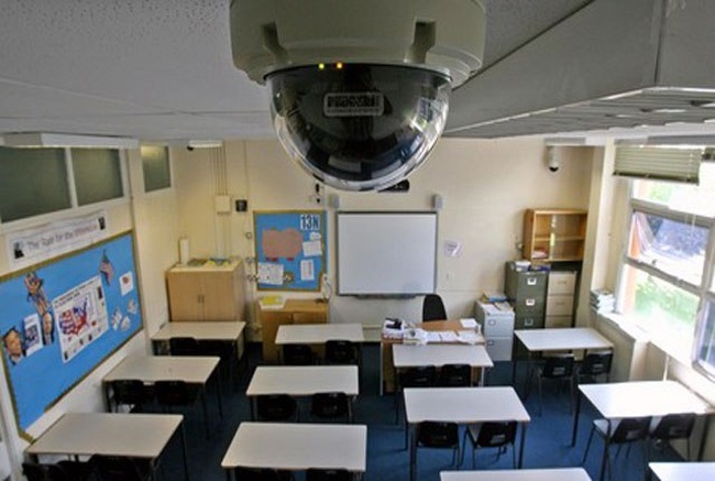 В 30 одесских школах установят камеры видеонаблюдения