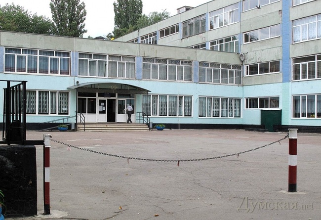 В Одессе еще 12 миллионов потратят на ремонт путей эвакуации в школах