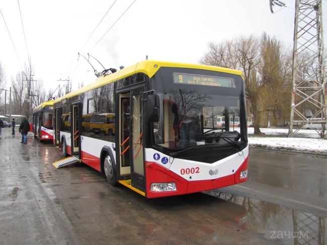 Маршрут трех троллейбусов изменится из-за ремонта контактной линии в центре Одессы