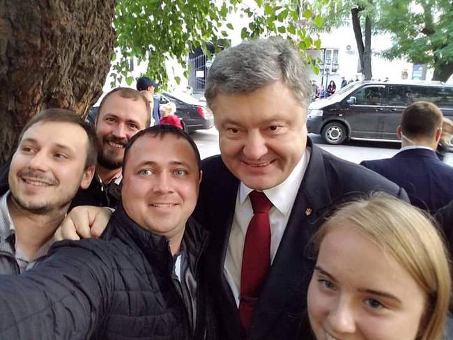 Порошенко в Одессе: трасса Одесса-Рени и "винный закон"