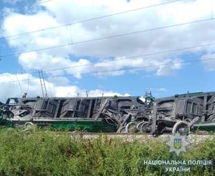 Железнодорожники восстановили нарушенное аварией движение поездов