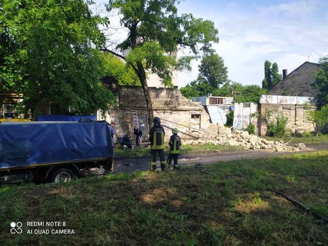 На одеському Пересипу впала стіна приватного підприємства