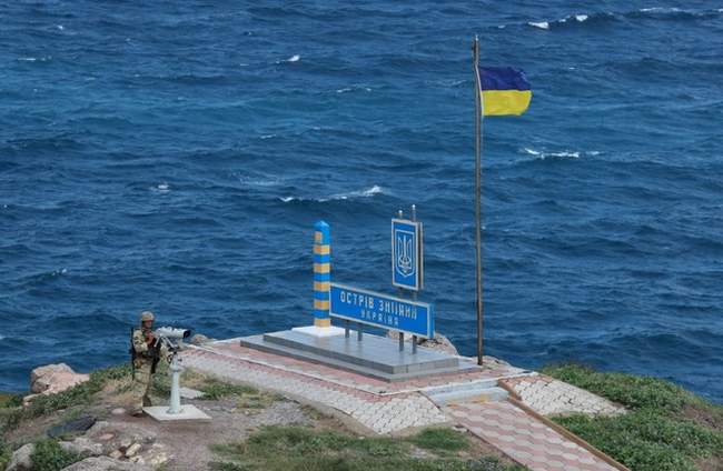 Військові і прикордонники обговорили взаємодію на Зміїному