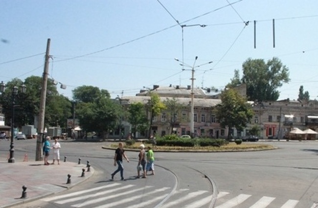 Депутату горсовета заплатят еще 13 миллионов за реконструкцию Тираспольской площади