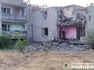 Occupants wound civilians and damage cell tower during shelling of Kherson region