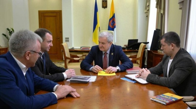 Мер Одеси та голова обладміністрації пообіцяли призначити собі «мовних заступників»