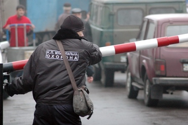 Возле стройки на Семинарской поставят пост муниципальной охраны, чтобы мешать застройщикам