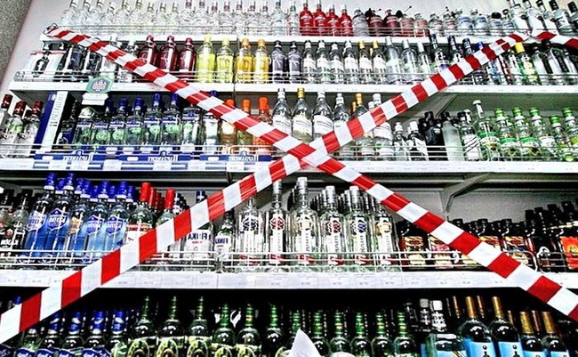 Полицейские пытаются добиться ночного запрета на продажу алкоголя в Беляевке