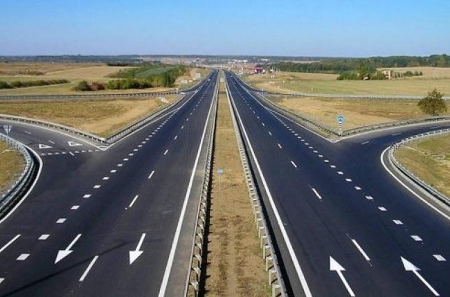 За мелкий ремонт - 700 миллионов: в Одесской области намерены ремонтировать дороги