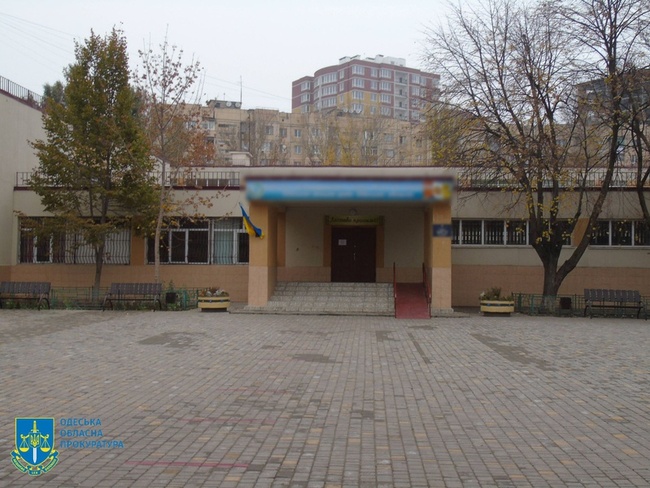 Посадовця Одеської міської ради підозрюють у недбалості під час ремонту школи
