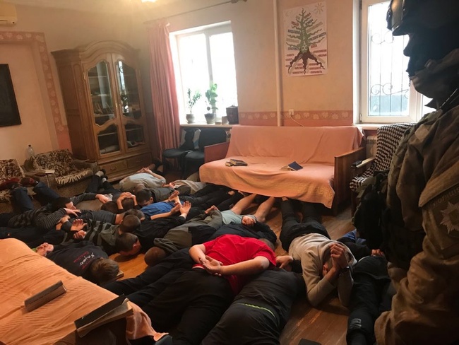 В Одессе незаконно удерживали в неволе 80 мужчин