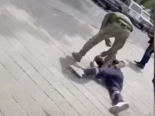 Працівник ТЦК побив ногами чоловіка на Одещині: черговий фейк росіян