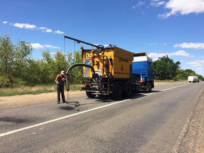 За ремонт п'яти кілометрів дороги в Одеській області заплатять 152 мільйони