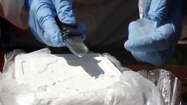 В одесском порту «Южный» правоохранители задержали на судне около 200 килограммов кокаина, - СМИ