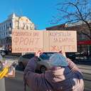 № 8 галерея Фронт наближається: в Одесі протестуючи проти недоречних закупівель стояли вздовж вулиці