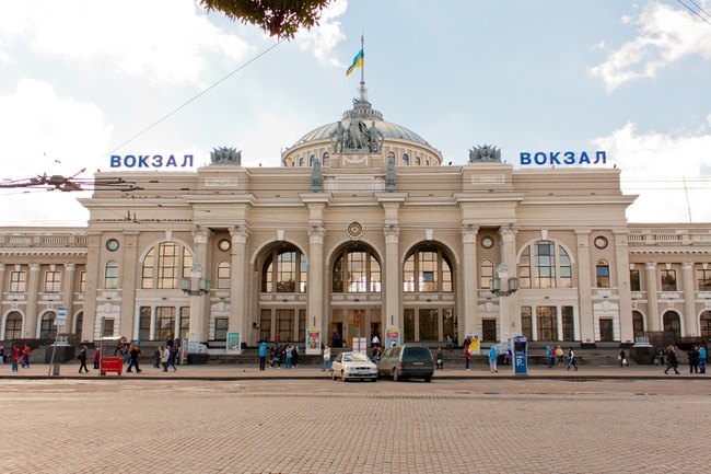 Одеська залізниця отримала менше половини компенсації за перевезених пільговиків