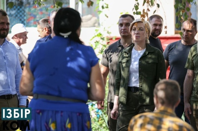 Віцепрем'єр-міністерка відвідала на Одещині центр, де планують поселити 200 евакуйованих громадян