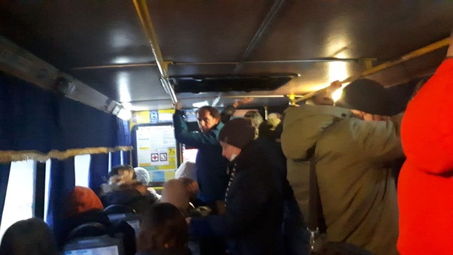 Одеські поліцейські оштрафували десятки водіїв маршруток за перевезення "зайвих" пасажирів
