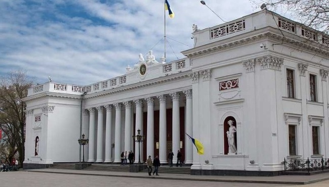 Труханов додав працівників в міський інформаційно-аналітичний центр