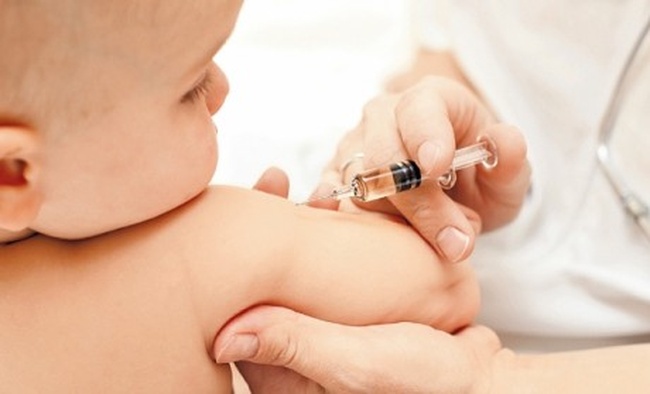 В детские поликлиники Одессы снова поставили тысячи доз вакцины