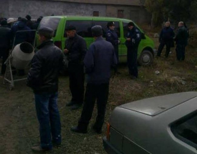 Жители села Озерное требуют отставки сельского головы из-за земельного конфликта