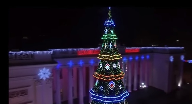 Святкування Нового 2018 року на Думській площі в Одесі